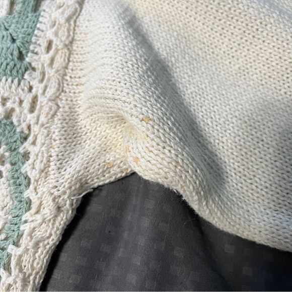 a&m collection vintage sweater Granny Square Vibe Stains Womens Size Medium - Picture 5 of 13